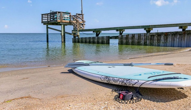 Private Sandy Beach & Chesapeake Bay Sunsets in Gwynn