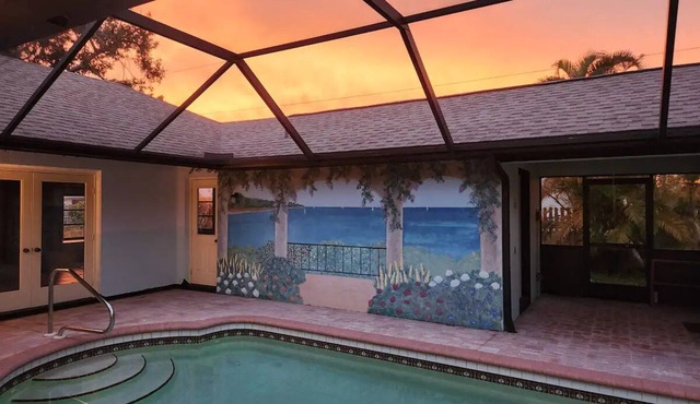 Rare Florida Getaway With Pool