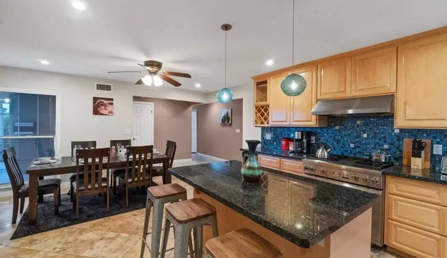 *Reduced Pricing* Spacious Disney Vacation w/Game Room in Orange