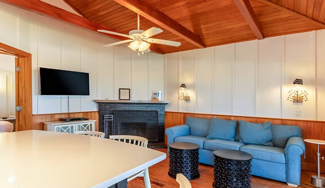 Relaxing Stay! Beach View Cottage w/Porch | Onsite Outdoor Pools | Free Parking