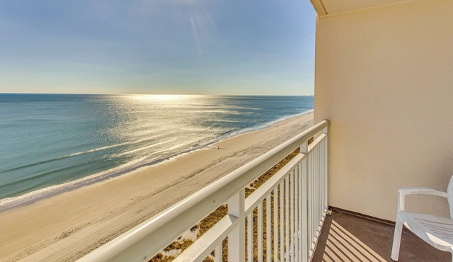 Remodeled Condo w/Hot Tub in N Myrtle Beach! in North Myrtle Beach