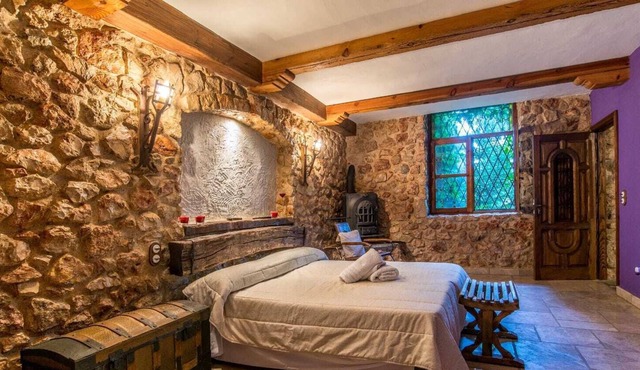 Rustic villa in Carabaña
