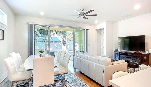 Sarasota Luxury Vacation for 12