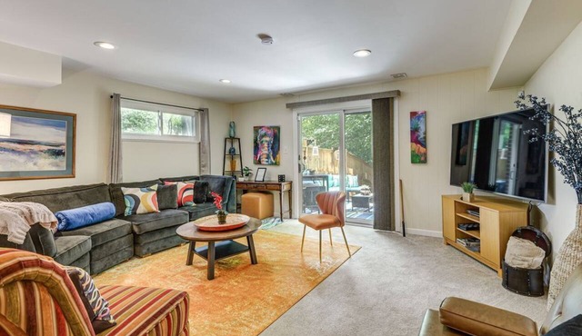 Silver Spring Retreat Near DC | Pet Friendly Yard in Silver Spring