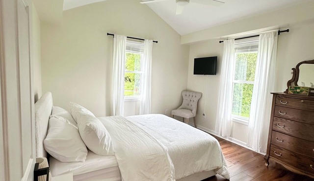 Single-story Golf Course Getaway in Auburn