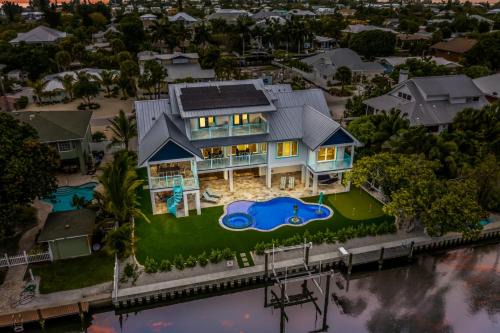 Snook Lookout - 211 Oak Ave in Anna Maria