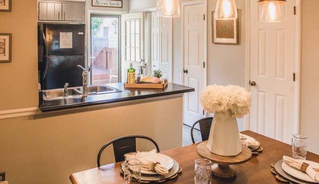 SouthTownes * Westgate Area Townhouse