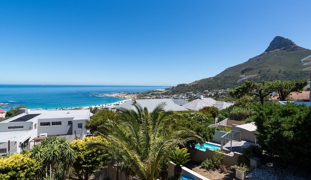 Spacious Camps Bay Apartment with Amazing Views! in Cape Town