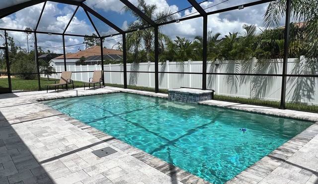 Spacious Family Haven ★ Heated Pool ★ Backyard Bliss