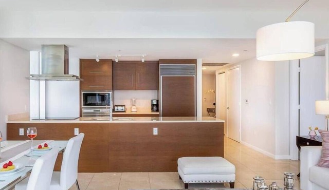 Spacious Family Suite | Walk to Brickell City