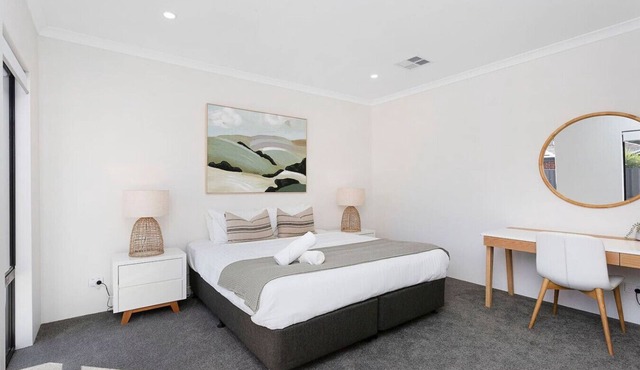 Spacious & modern Dianella! in Dianella