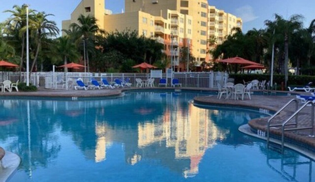 Spacious Studio | Vacation Village At Bonaventure in Weston