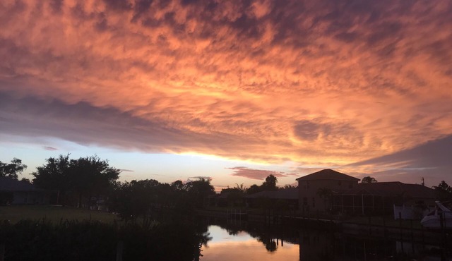 Spectacular Sunset - Peaceful River! Private House & Pool, Exclusive for You!