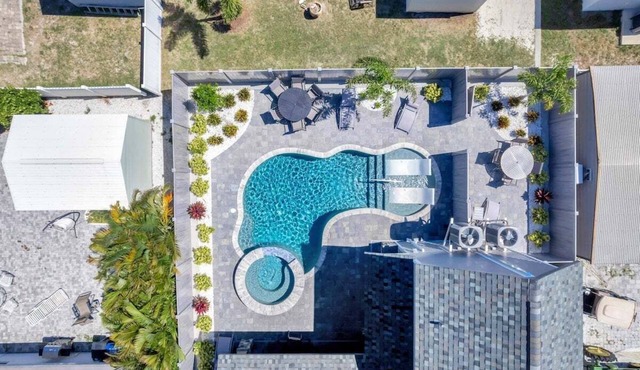 SSC heated pool & spa, Pinecraft oasis 4b4b 14ppl