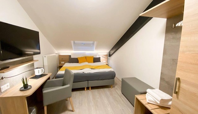 Standard double room, shower WC - Boardinghouse Breitscheid in Breitscheid