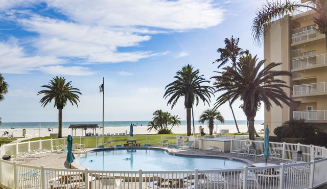 Steps away from the #1 beach! Spectacular views on the GIANT balcony!