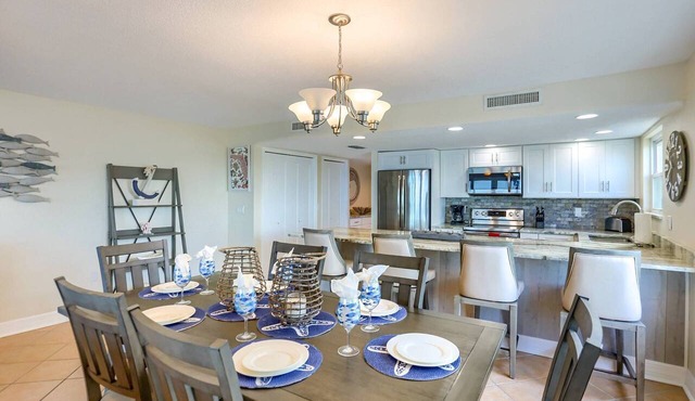 Steps to Sand! Gulf Views, Private Balcony, Beach Gear - FREE Activities & Parking - 2 Piper's Nest