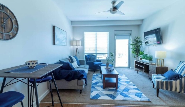 Stunning 2-Bed in Grandview in Columbus