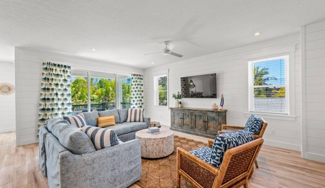 Stunning Home w/Pool, Slide & Spa & Rooftop Views!