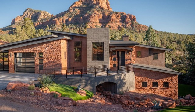 Stunning New Modern Getaway in Sedona