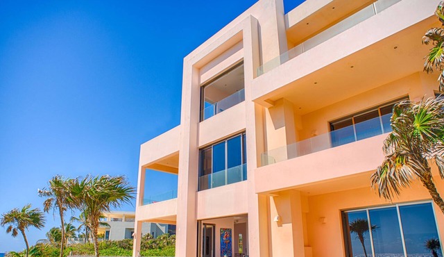 Stunning Oceanfront Contemporary villa close to Akumal! in Akumal