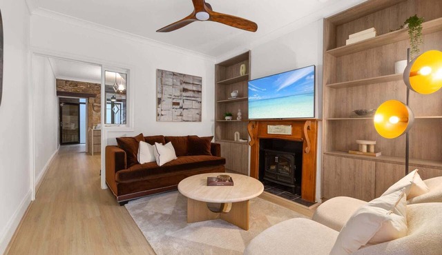 Stylish 2-Bed House Near Sydney CBD in Chippendale