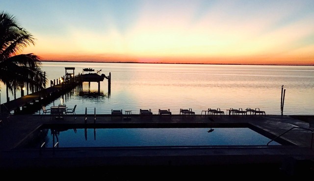 SUMMER SALE! Hide-A-Way on the Bay! The Best View on the Island!
