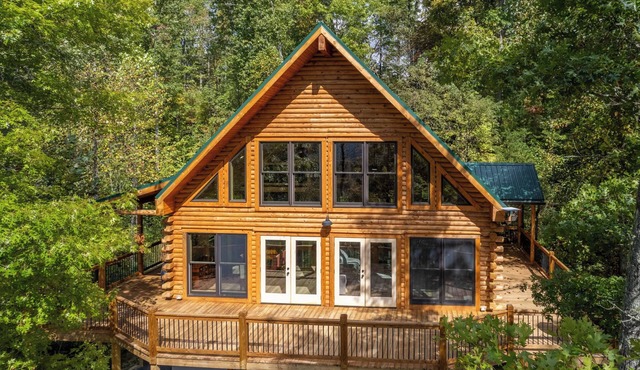 Summit View Lodge - Hot Tub - WIFI in Whittier
