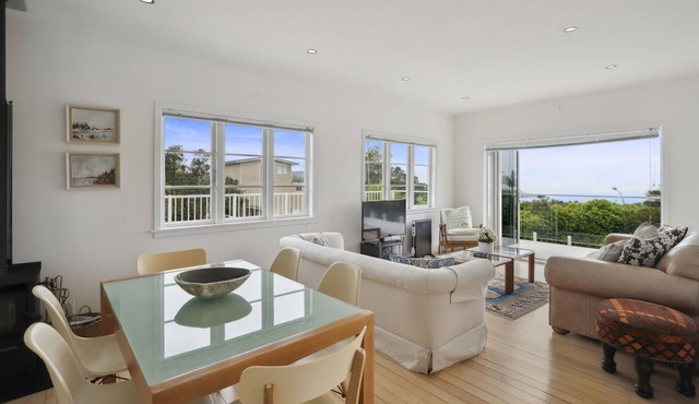 Sun-drenched Bach - Leigh Holiday Home in Leigh