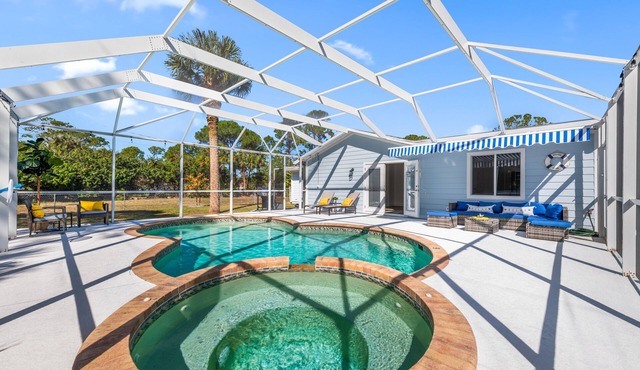 Sunny House with heated pool, 12min drive to Engelwood Beach, Port Charlotte FL