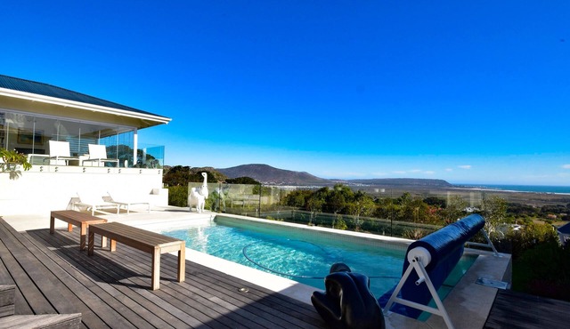 Sunset Paradise Villa in Cape Town