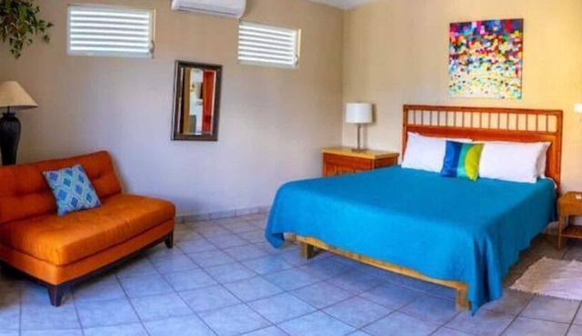 Sunset Paradise, Villa 2 - Oceanfront - 10 guests in Stella
