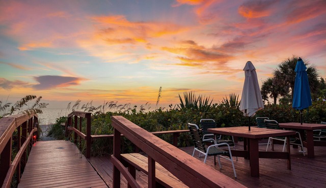 Sunset Rendezvous Beach Condo Upper Unit #241 Manasota Key