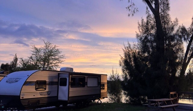 Sunset Salem Luxury RV