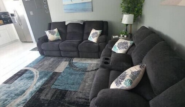 T&B Comfortable Cozy Condo in Freeport