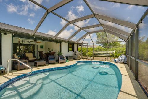 Tee Times & Beach Vibes! Rotonda West Home w/Pool