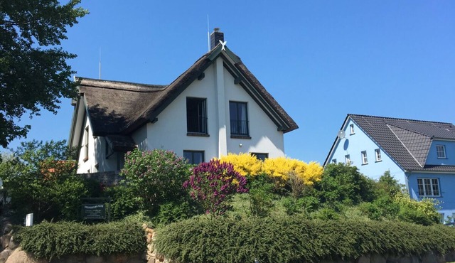 thatched house, direct sea view, idyllic location in vacation region Usedom in Kroeslin