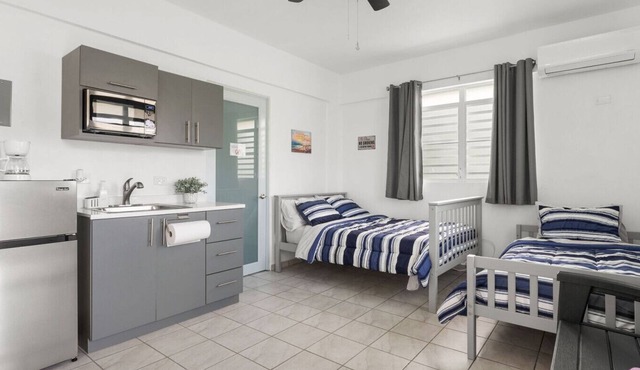 The Tiny Salty Box Studio in Stella