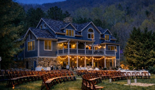 Three Timbers | 3 Luxury Timber Homes + Exclusive Pool Access Near Asheville in Fairview