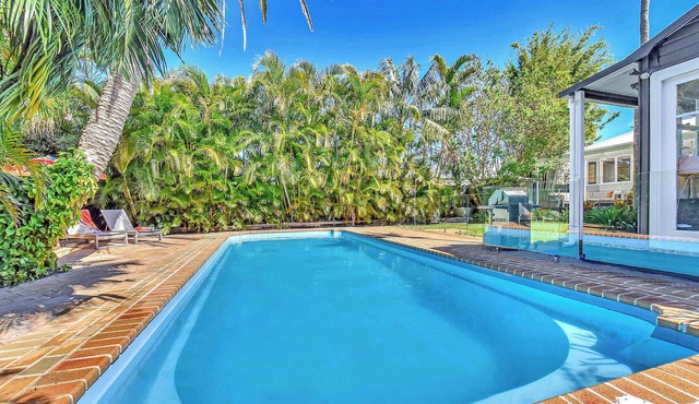 "Tosca" Elegant Merewether Beach House with Pool in Merewether