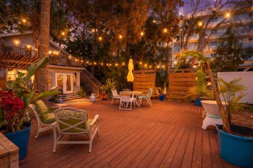 Treasure Island Beach Time Sleeps 22