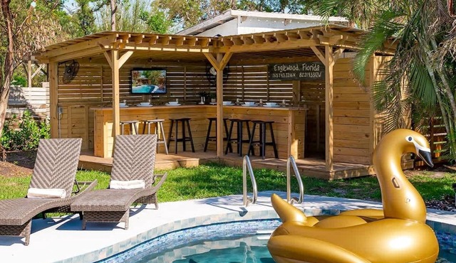 Tropical House w/Heated Pool & Outdoor Bar