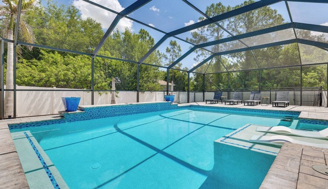 Tropical Oasis in Lehigh Acres: Great for Groups!
