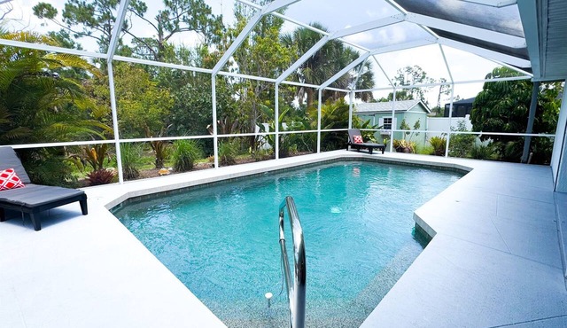 Tropical Paradise Retreat – Minutes from Beaches
