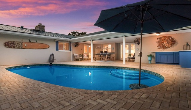 Tropical Tiki:Outdoor Oasis, Tiki Hut, Pool by Anna Maria Life Vacation Rentals