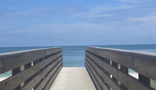 Turquoise Dream One bedroom Condo On Pass a Grille Beach