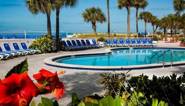 Ultimate Beach Getaway! Unit for 4 Guests! W/ Pool & Hot Tub!