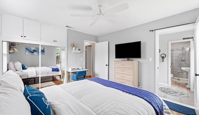 Upscale Remodeled 3BR Home Near Disneyland & Old Towne Orange Quiet Luxury Stay in Orange