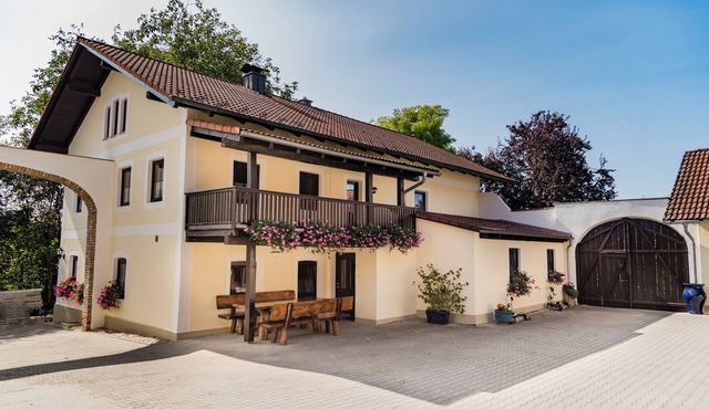 Vacation home in the district of Passau with plenty of space and comfort in Windorf