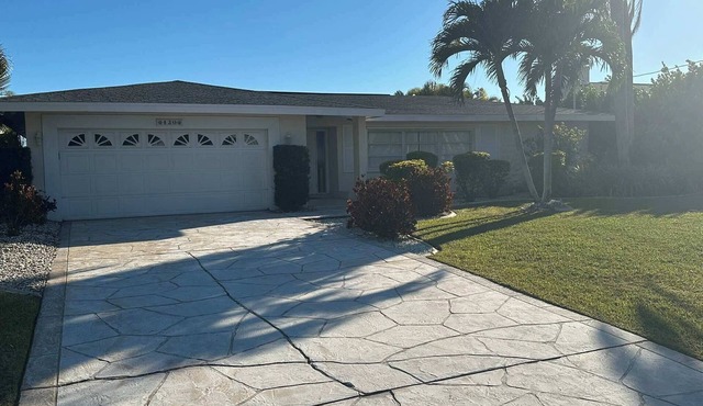 Villa 8 Lakes - Cape Coral